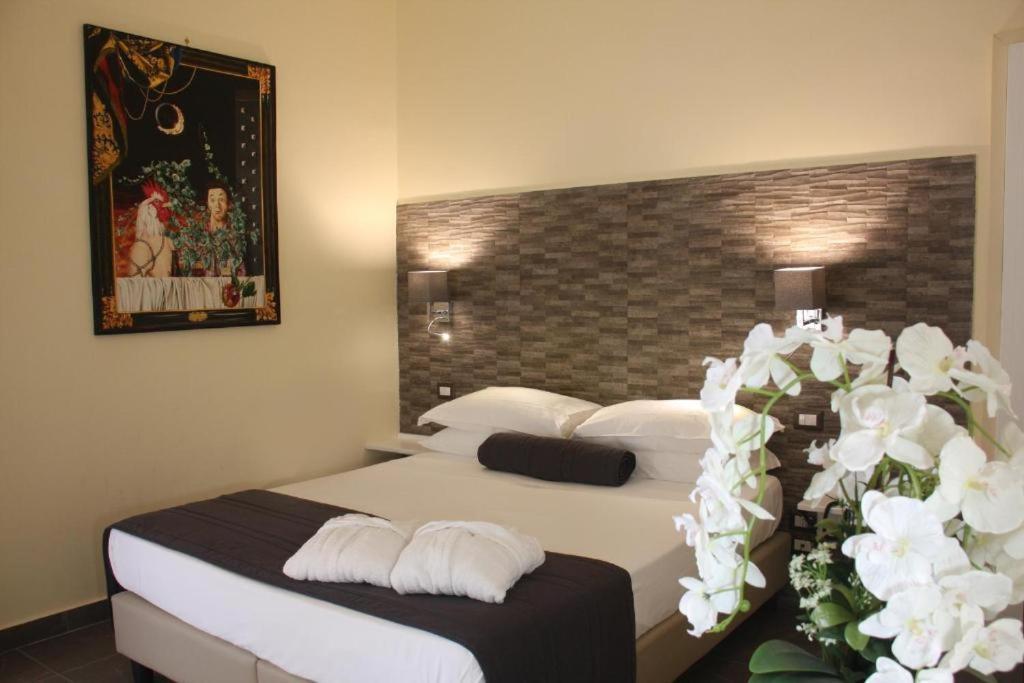 Boutique Hotel Piazza Carita Neapol Zewnętrze zdjęcie