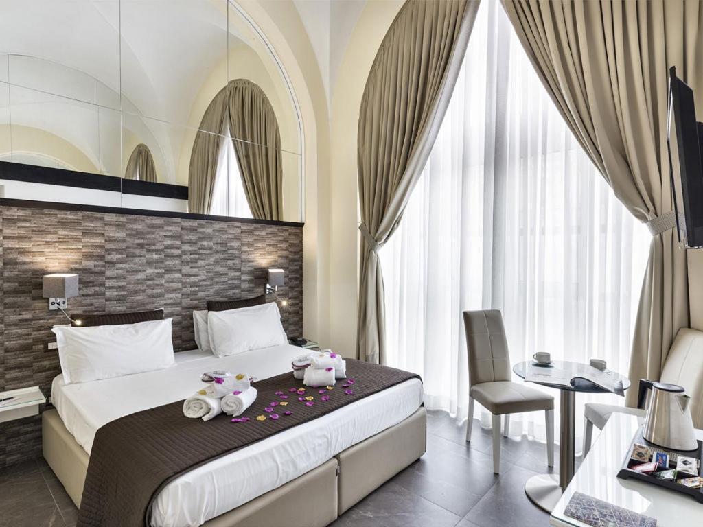 Boutique Hotel Piazza Carita Neapol Zewnętrze zdjęcie